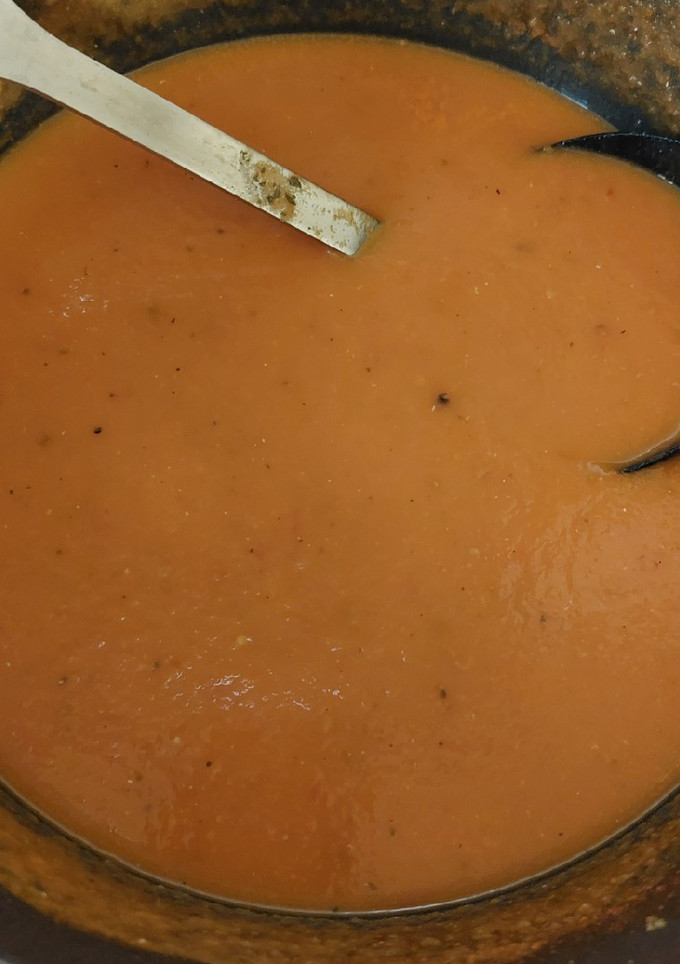 Una foto de Sopa de tomate con tres ingredientes