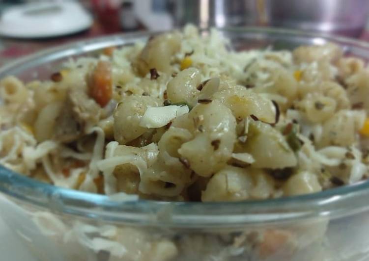 Cheesy Italian pasta