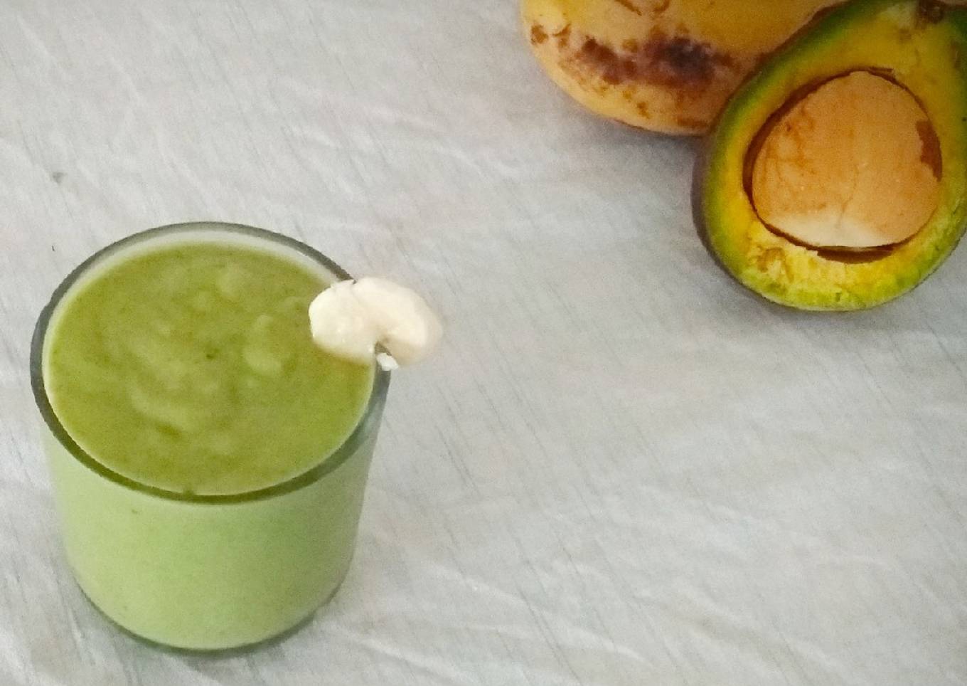 Avocado Banana Smoothie