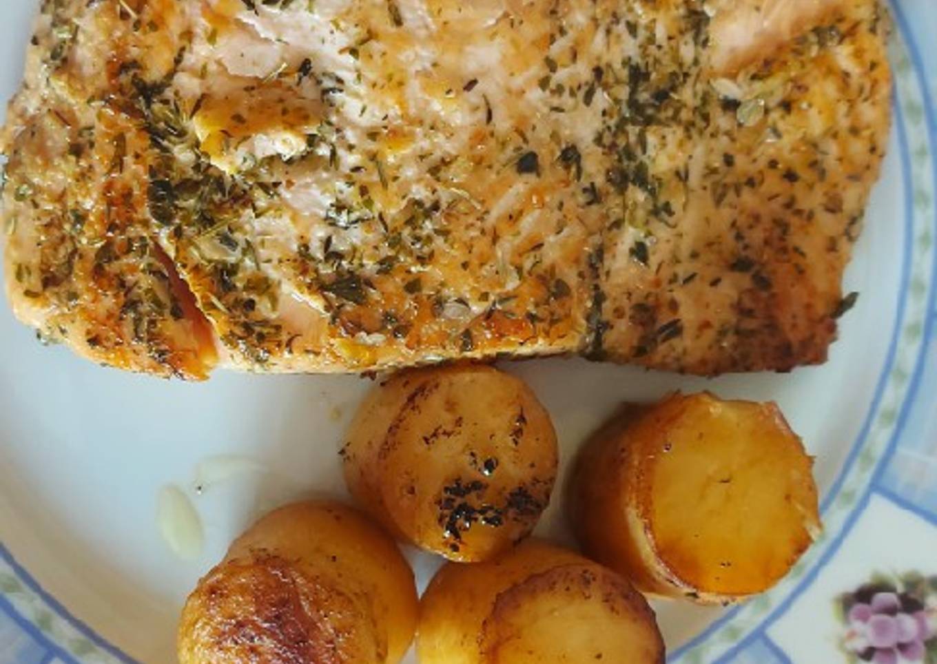 Salmón con patatas foundant