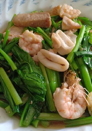 รูปของ ผัดกวางตุ้งสามสหาย