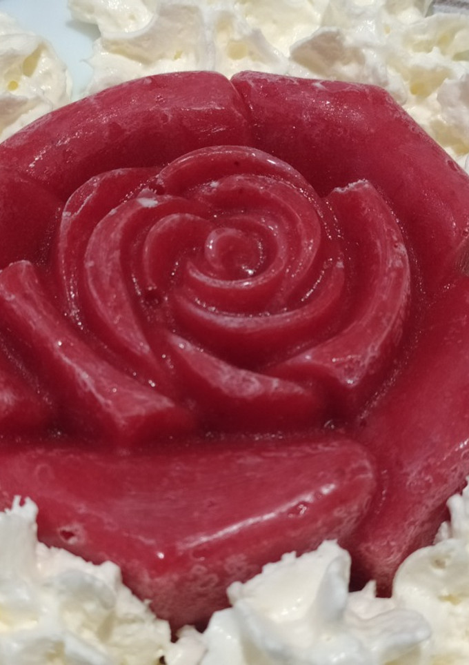 Una foto de Helado de fresas con plátano sin azúcar para vagos