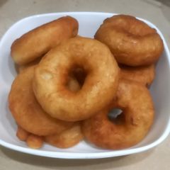 A picture of Donuts 🍩 🍩.