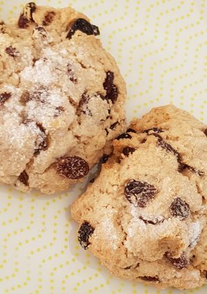 A picture of Rock Cakes.