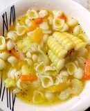 Sopa de carne con fideos