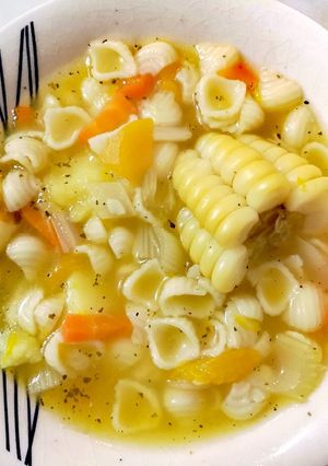 Una foto de Sopa de carne con fideos