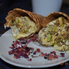 A picture of Traditional Iranian Saffron ice cream (Bastani Sonnati-e Irani).