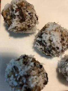 Una foto de TRUFAS saludables de FRUTOS SECOS