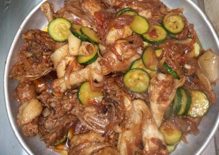 Recipe of Favorite Kienyeji chicken wet fry