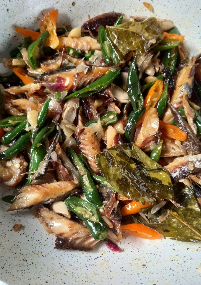 Foto resep Oseng ikan asin Cabai ijo