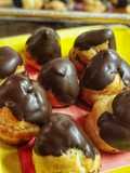 Bombas rellenas o profiteroles