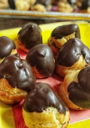 Una foto de Bombas rellenas o profiteroles