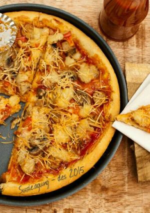 Foto resep Pizza enak & mudah (no knead dough)