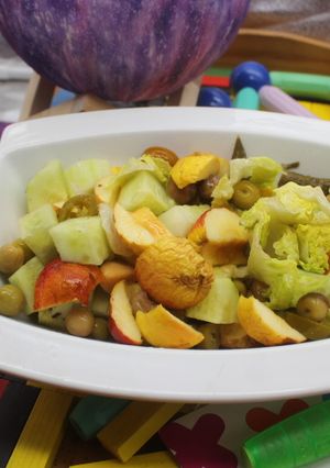 Una foto de Ensalada con manzanas