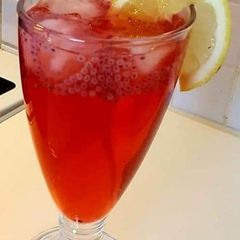 A picture of Rooh afza.