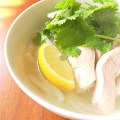 Phở Ga - Zuppa di noodles vietnamita con pollo-レシピのメイン写真