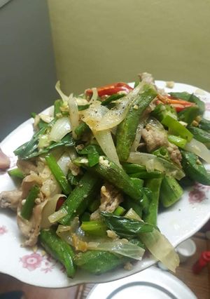 Hình của món Bò xào Đậu bắp(▰˘◡˘▰).