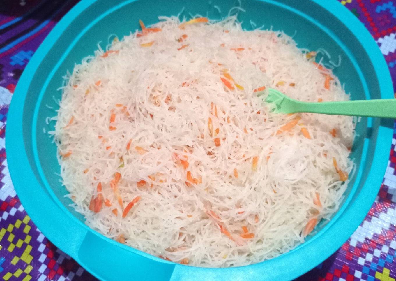 Bihun goreng (isian pastel)