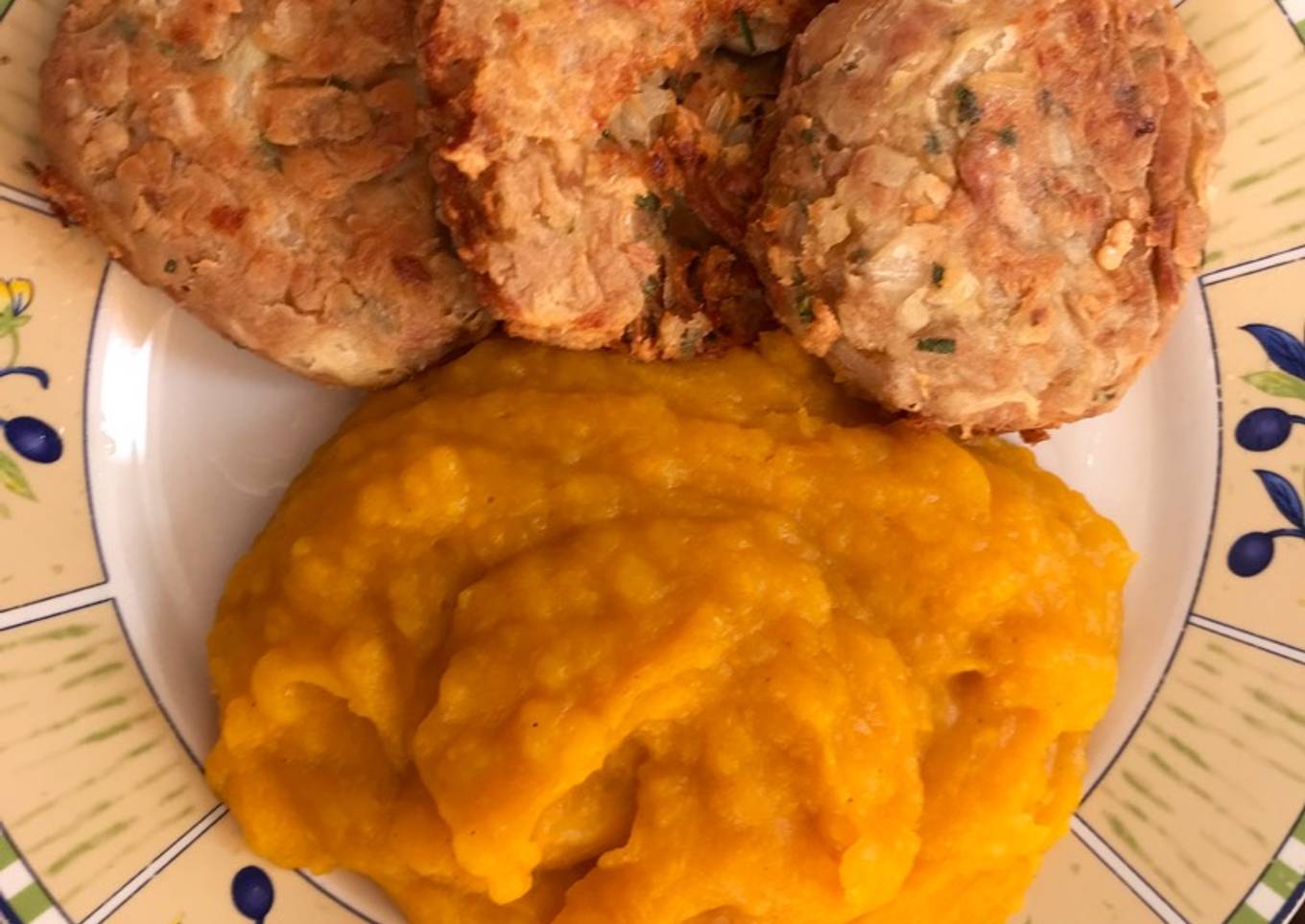 Puré de zapallo 🎃 con croquetas de atún 🐟