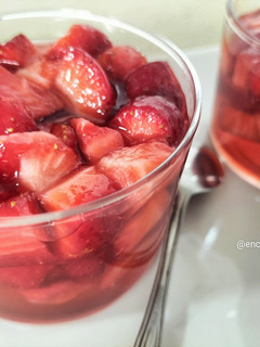 Una foto de Fresas con sirope de vinagre de manzana
