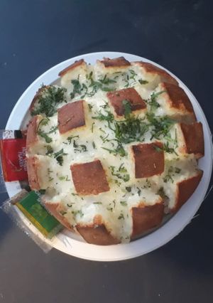 A picture of Garlic Bread.