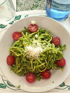 Una foto de Spaghetti con salsa de acelgas
