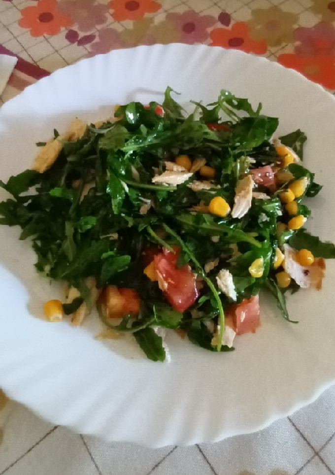 Una foto de Ensalada de maíz con atún