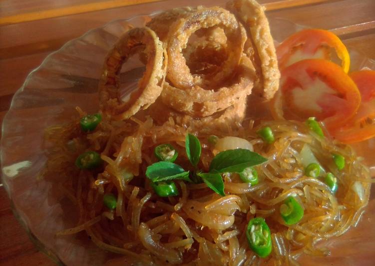 Cara Gampang memasak Bakmi Bihun with Onion Ring Crispy, Enak