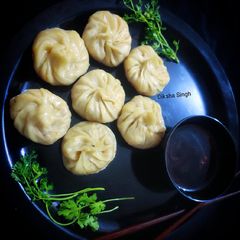A picture of Paneer momos.