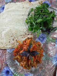 عکسی از دستور غذای سریع و آسون 😋🍅🧅🥔🥘🤤