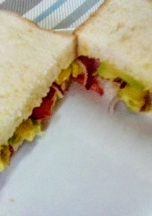 A picture of My simple avocado vegan sandwich.