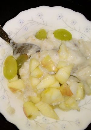 A picture of Fruit barley poridge.