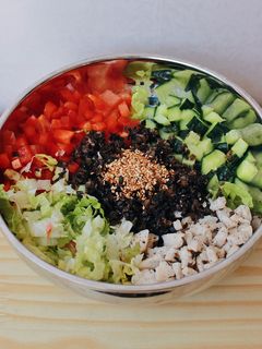 Hình của món Salad ức gà (eat clean).