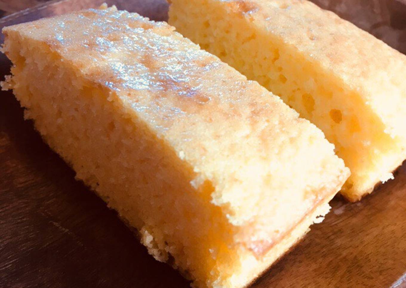 Lemon yoghurt pound cake