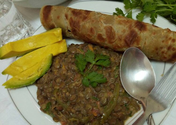 Spicy lentils (kamande)in milk and cinnamon raisins chapati