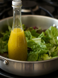 A picture of Lemon Garlic Dressing.