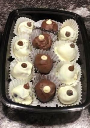 A picture of Oreo truffle balls (chocolate).