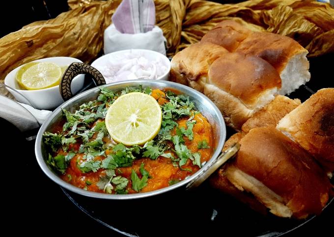 Pumpkin Pav Bhaji