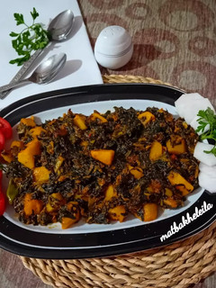 عکسی از دستور آلو پالَک (خوراک اسفناج و سیب زمینی)