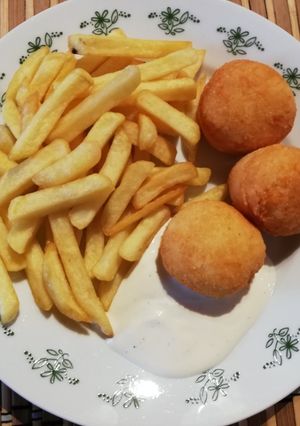 GM sajtgolyó recept fotója