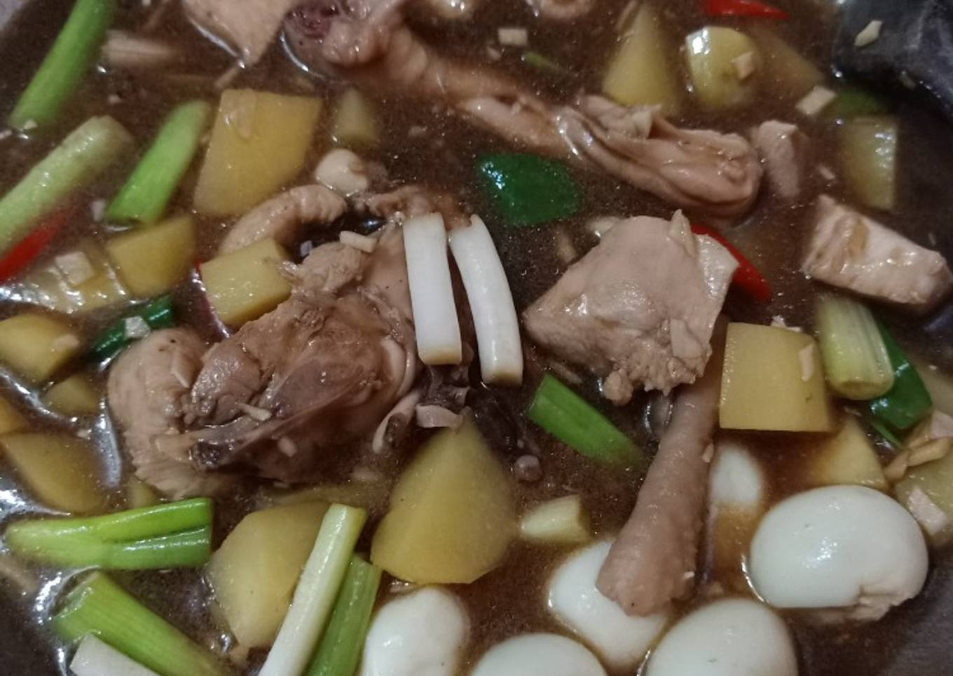 Jjimdak (Semur ayam ala Korea)