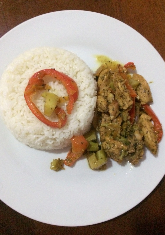 Una foto de Pechugas con vegetales 🍅 🌽 🌶