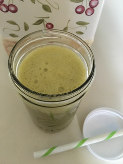 Una foto de Smoothie (Batido) verde para niños-A🐝