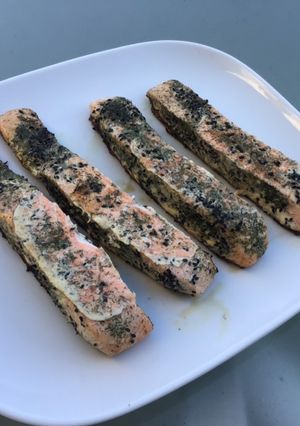 Une photo de Pavés de saumon à l aneth et nigelle