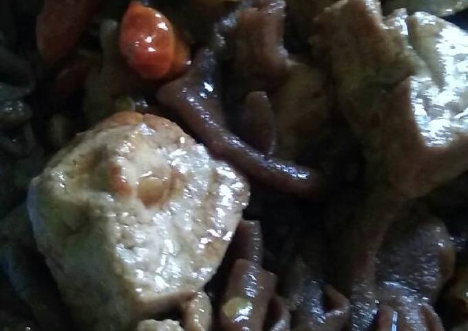 Langkah Mudah untuk Menyiapkan tumis kecap tahu dan usus ayam yang Bikin Ngiler
