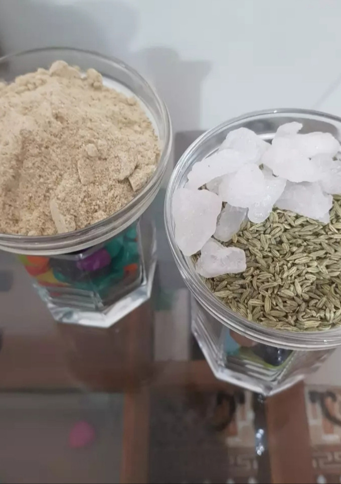 વરીયાળી શરબત પાઉડર પ્રીમિક્સ (Variyali Sharbat Powder Premix Recipe In Gujarati) રેસીપી મુખ્ય ફોટો
