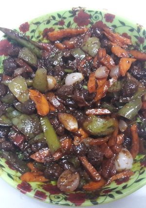 A picture of Soyabean chilli.