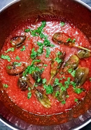 ભરવા બેંગન (Bharva Baingan Recipe In Gujarati) રેસીપી મુખ્ય ફોટો