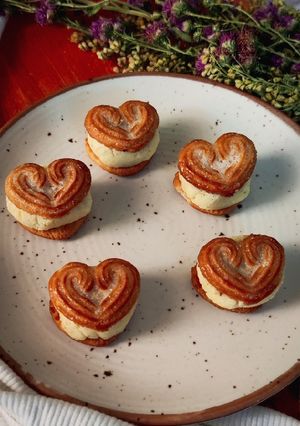 A picture of Little Hearts Sandesh.