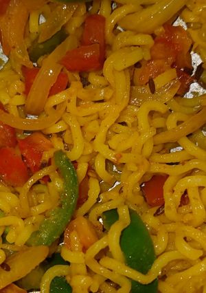 Yummy 😋 maggi रेसिपी मुख्य फोटो